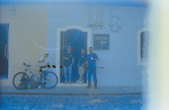 01 Jorge Mena - Reflx Lab 200T por Arca Film Lab (Abril 2024)