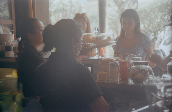 10 Jorge Mena - Fujifilm 200 por Arca Film Lab (Abril 2024)