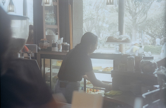 11 Jorge Mena - Fujifilm 200 por Arca Film Lab (Abril 2024)