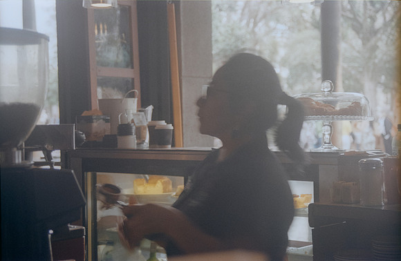13 Jorge Mena - Fujifilm 200 por Arca Film Lab (Abril 2024)