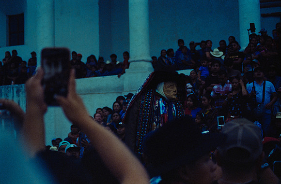 30 Ronald Ottoniel - 800T por Arca Film Lab (Abril 2025) - Rollo 0975