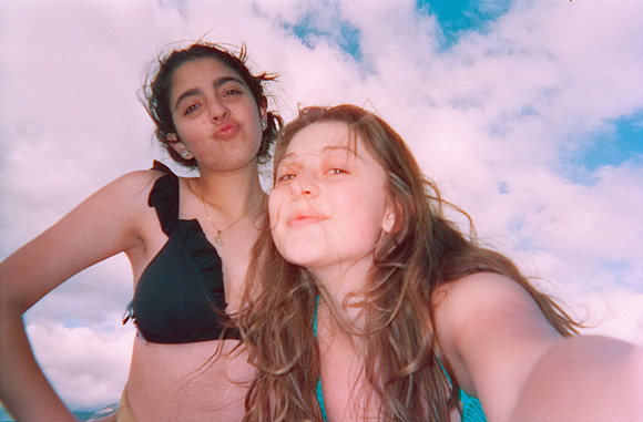 10 Kamilah Ruíz - Cinestill 800T por Arca Film Lab (Agosto 2024) - Rollo 0251