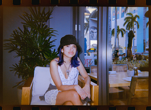 06 Carlos León - Fujifilm 400 #1 por Arca Film Lab (Abril 2024)