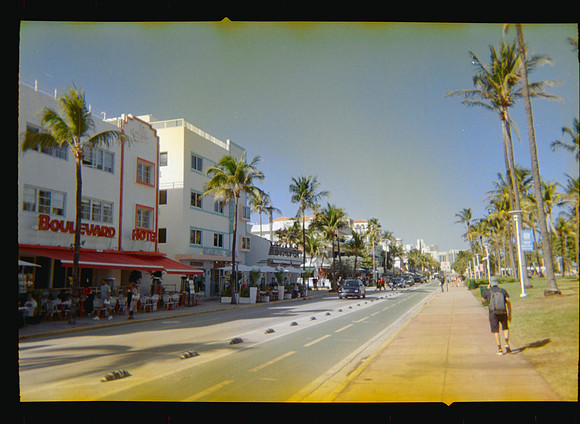 08 Carlos León - Fujifilm 400 #1 por Arca Film Lab (Abril 2024)