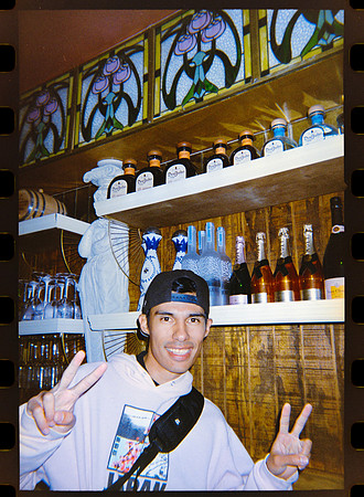 19 Carlos León - Fujifilm 400 #2 por Arca Film Lab (Abril 2024)