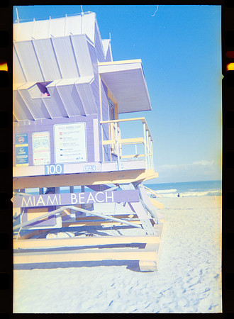 23 Carlos León - Fujifilm 400 #2 por Arca Film Lab (Abril 2024)