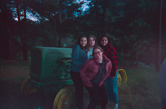 02 Kamilah Ruíz - Cinestill 800T por Arca Film Lab (Agosto 2024) - Rollo 0251