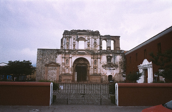 28 Alexander Daum - Kodak Ektachrome 100 por Arca Film Lab (Enero 2025) - Rollo 0634