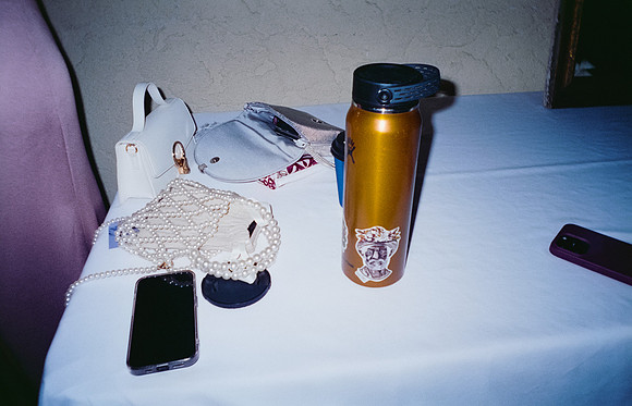 17 Denise Clicks - Cinestill 400D por Arca Film Lab (Abril 2025) - Rollo 0953