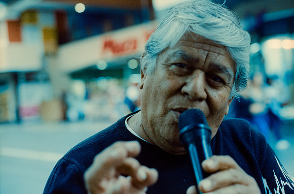 24 Elliot Morales - Cinestill 800T por Arca Film Lab (Mayo 2025) - Rollo 1001