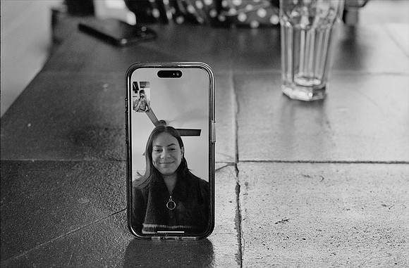 10 Alexander Daum - Ilford XP2 400 por Arca Film Lab (Enero 2025) - Rollo 0633