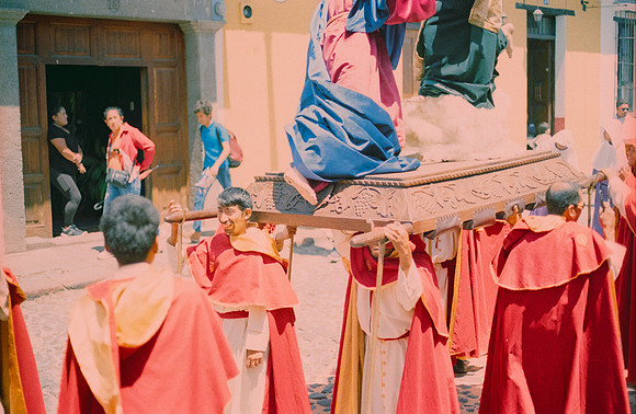 27 Javier Anleu - Fujifilm 400 por Arca Film Lab (Mayo 2025) - Rollo 0993
