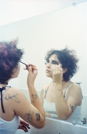 12 Mauricio Salguero - Lomography 400 por Arca Film Lab (Noviembre 2024) - Rollo 0496