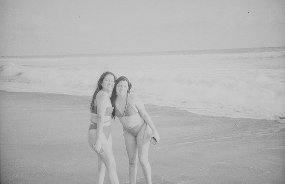 30 Kristel Calderón - Kentmere Pan 400 por Arca Film Lab (Enero 2025) - Rollo 0640