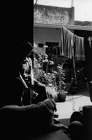 13 Diana Roca - Fujifilm Acros 100 II por Arca Film Lab (Mayo 2025) - Rollo 1050