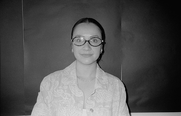 18 Mariana Cabrera - Kentmere Pan 400 por Arca Film Lab (Junio 2025) - Rollo 1124
