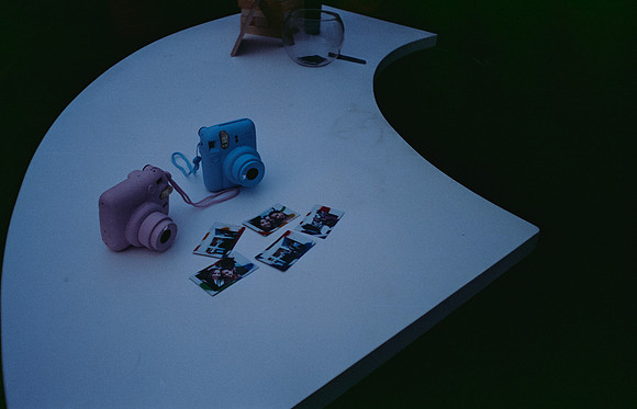 34 Denise Clicks - Cinestill 400D por Arca Film Lab (Abril 2025) - Rollo 0953