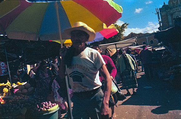 15 Ronald Ottoniel - Kodak Vision 3 500T por Arca Film Lab (Abril 2025) - Rollo 0869
