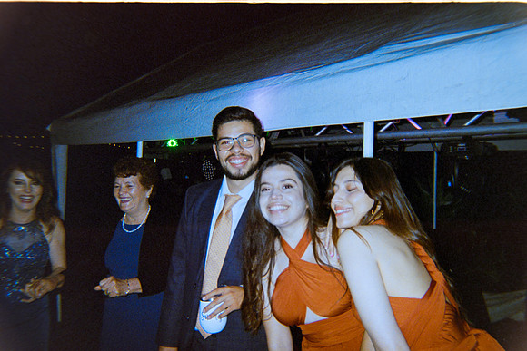 15 Rodrigo Flores - Fujifilm 400 por Arca Film Lab (Junio 2024) - Rollo 0100