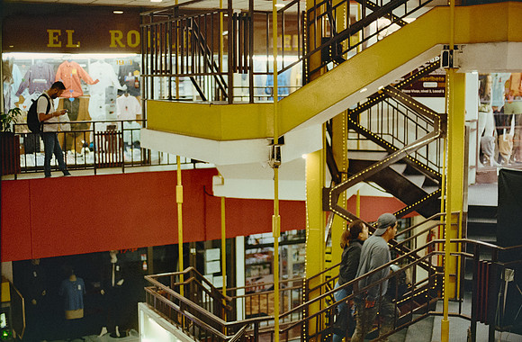 05 Elliot Morales - Kodak Gold 200 por Arca Film Lab (Febrero 2025) - Rollo 0785