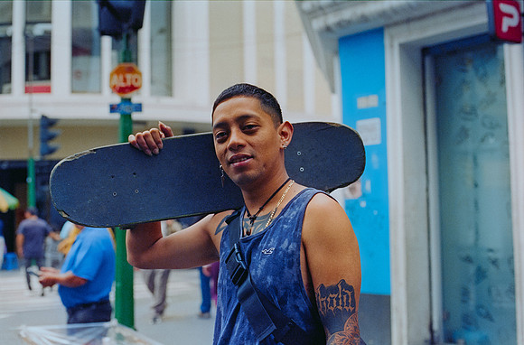 31 Elliot Morales - Cinestill 800T por Arca Film Lab (Abril 2025) - Rollo 0980