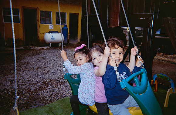 14 Adriana González - Fujifilm 400 por Arca Film Lab (Mayo 2025) - Rollo 1021