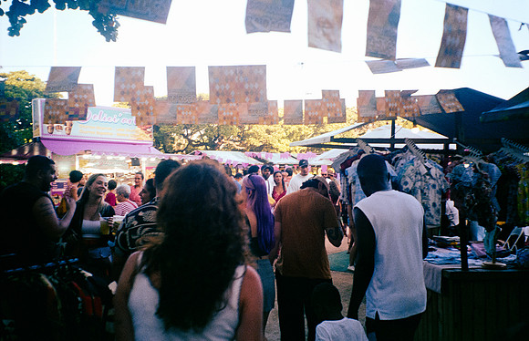05 Kublai Khan - Kodak Gold 200 por Arca Film Lab (Junio 2025) - Rollo 1096