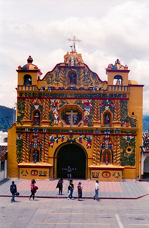 14 Ronald Ottoniel - Cinestill 400D por Arca Film Lab (Septiembre 2024) - Rollo 0325