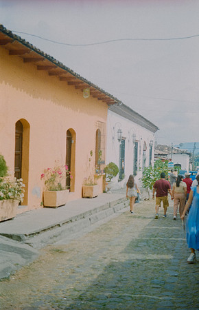 31 Josué Mártir - Fujifilm 400 por Arca Film Lab (Febrero 2025) - Rollo 0693