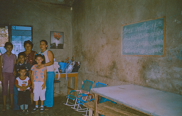 07 Caleb Rodríguez - Kodak Gold 100 por Arca Film Lab (Enero 2025) - Rollo 0583
