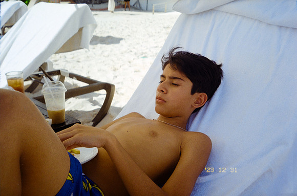 13 Rodrigo Fernández - Fujifilm 200 Arca Film Lab (Mayo 2024) - Rollo 0055