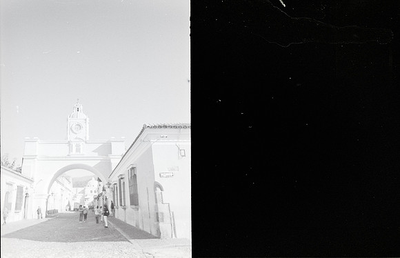 02 Alejandro Anzueto - Ilford Pan 400 por Arca Film Lab (Julio 2024) - Rollo 0150
