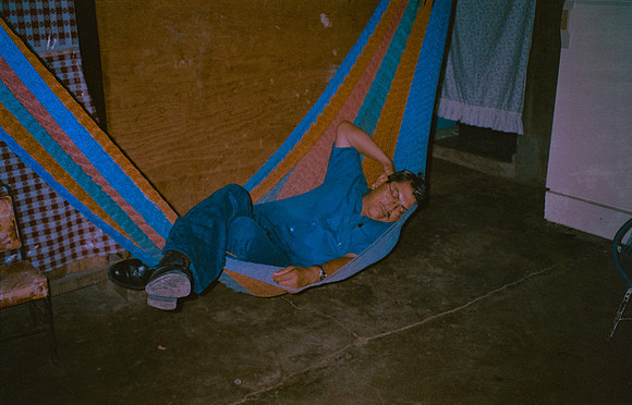 01 Caleb Rodríguez - Kodak Gold 100 por Arca Film Lab (Enero 2025) - Rollo 0583