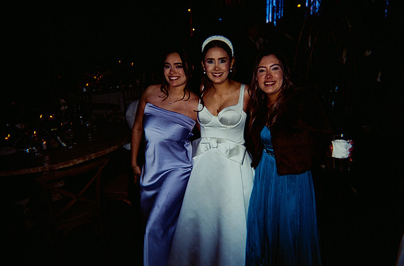 04 Mariana Vargas - Fujifilm 400 por Arca Film Lab (Mayo 2025) - Rollo 1064