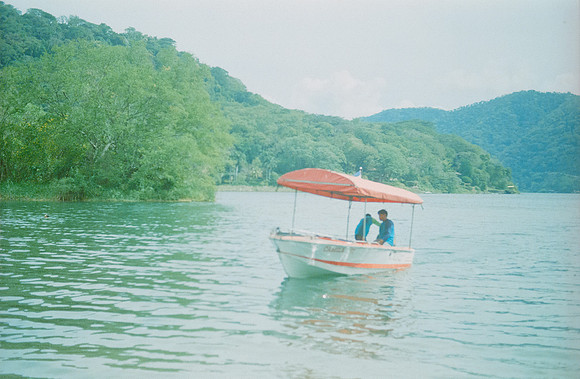 38 Josué Mártir - Fujifilm 400 por Arca Film Lab (Febrero 2025) - Rollo 0693