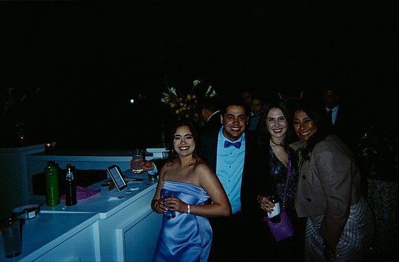 04 Mariana Vargas - Fujifilm 400 por Arca Film Lab (Mayo 2025) - Rollo 1059
