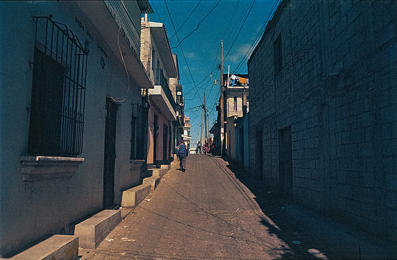 05 Ronald Ottoniel - Kodak Vision 3 500T por Arca Film Lab (Abril 2025) - Rollo 0869