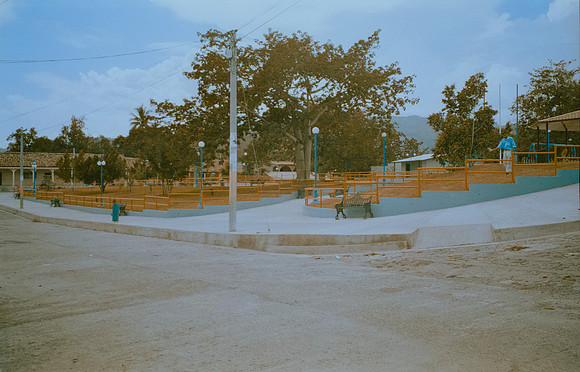 10 Caleb Rodríguez - Kodak Gold 100 por Arca Film Lab (Enero 2025) - Rollo 0583