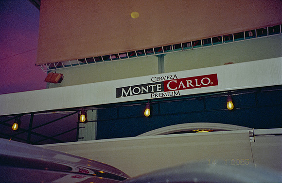 03 Mia Yun - Lomography 400 por Arca Film Lab (Febrero 2025) - Rollo 0740