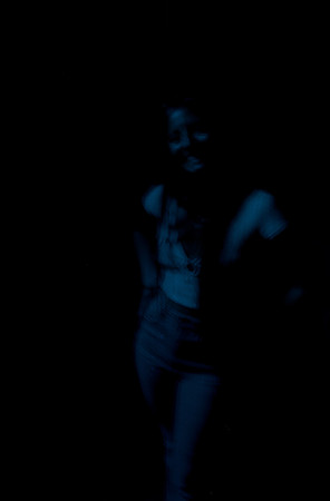 12 Isha Morales - Fujifilm 400 por Arca Film Lab (Octubre 2024) - Rollo 0083