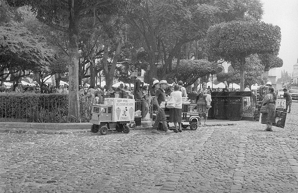 25 Iván Ortíz - Fortepan 100 por Arca Film Lab (Diciembre 2024) - Rollo 0527