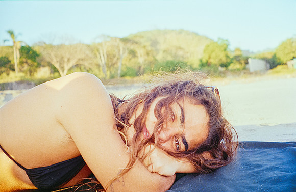 05 Carlota Benet - Kodak Ultamax 400 por Arca Film Lab (Enero 2025) - Rollo 0610