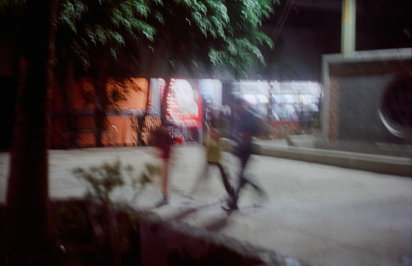 27 Elliot Morales - Cinestill 400D por Arca Film Lab (Mayo 2025) - Rollo 1049