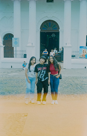 28 Josué Mártir - Fujifilm 400 por Arca Film Lab (Febrero 2025) - Rollo 0693