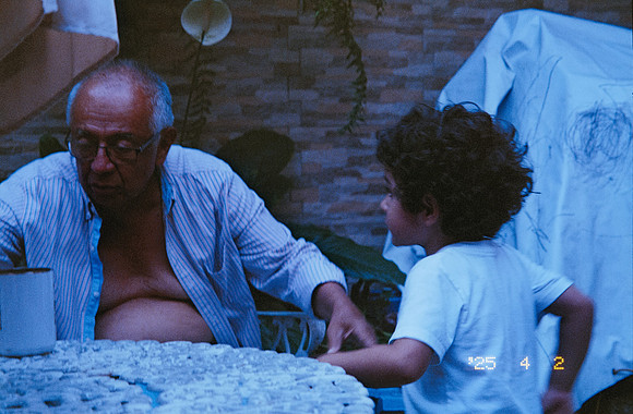 29 Carlos Castro - Kodak Ultramax 400 por Arca Film Lab (Mayo 2025) - Rollo 1005