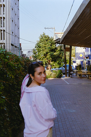 15 Andrés Cux - Fujifilm 400 por Arca Film Lab (Abril 2024)