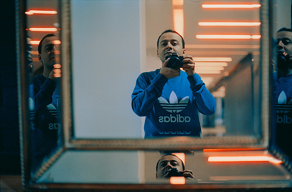22 Elliot Morales - Cinestill 800T por Arca Film Lab (Abril 2025) - Rollo 0980