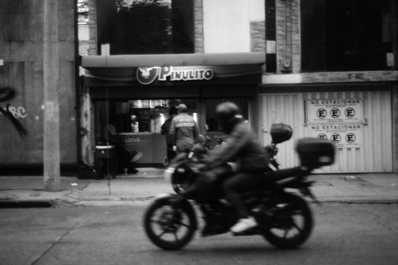 32 Iván Ortíz - Fomapan 100 Push 400 por Arca Film Lab (Abril 2024)