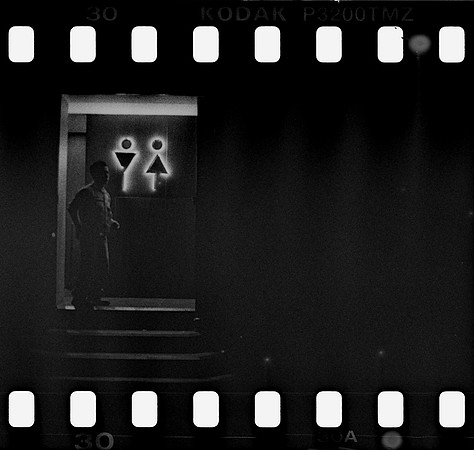 30 Elliot Morales - Kodak TMAX P3200 por Arca Film Lab (Junio 2025) - Rollo 1163