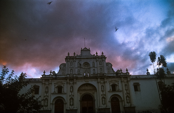 05 Ronald Ottoniel - Kodak Ektachrome 100 por Arca Film Lab (Enero 2025) - Rollo 0615